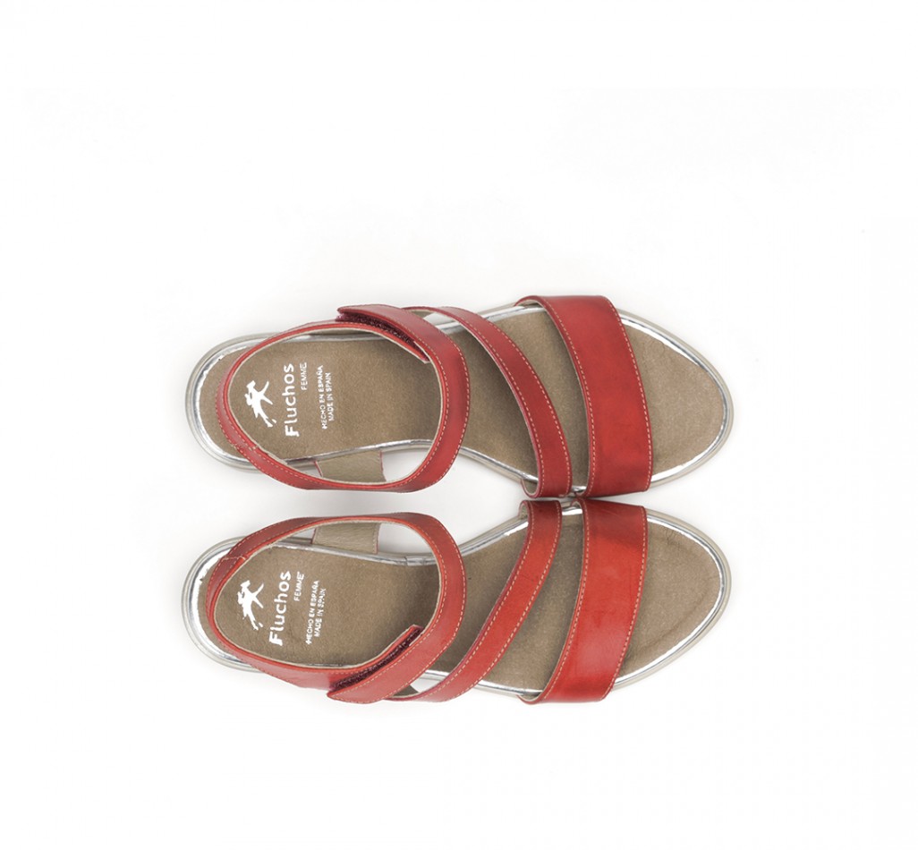 OBI F0452 Roter Sandale