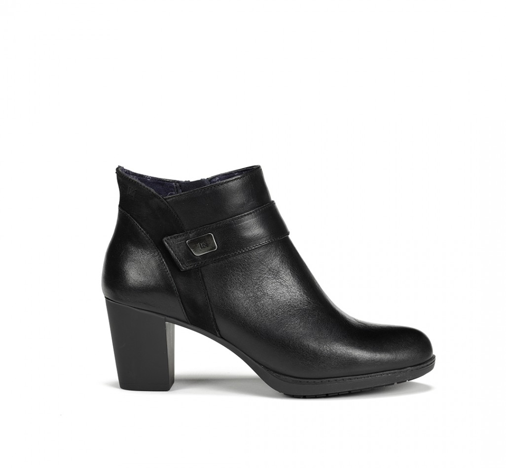 EVELYN D9111 Black Ankle Boot
