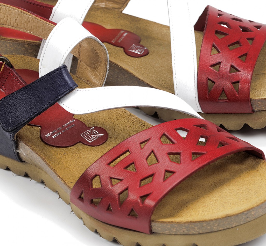 SUMMER D8157 Roter Sandale.